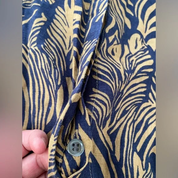 Banana Republic button down linen blouse peasant jungle zebra safari stripes 💙🤎 - Picture 6 of 11